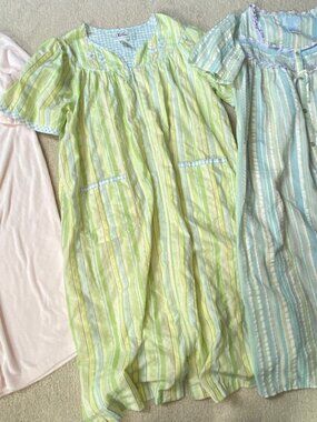 3 VTG Granny Gowns Great for Granny Hospital Stay ,Costumes, or Material Size Sm